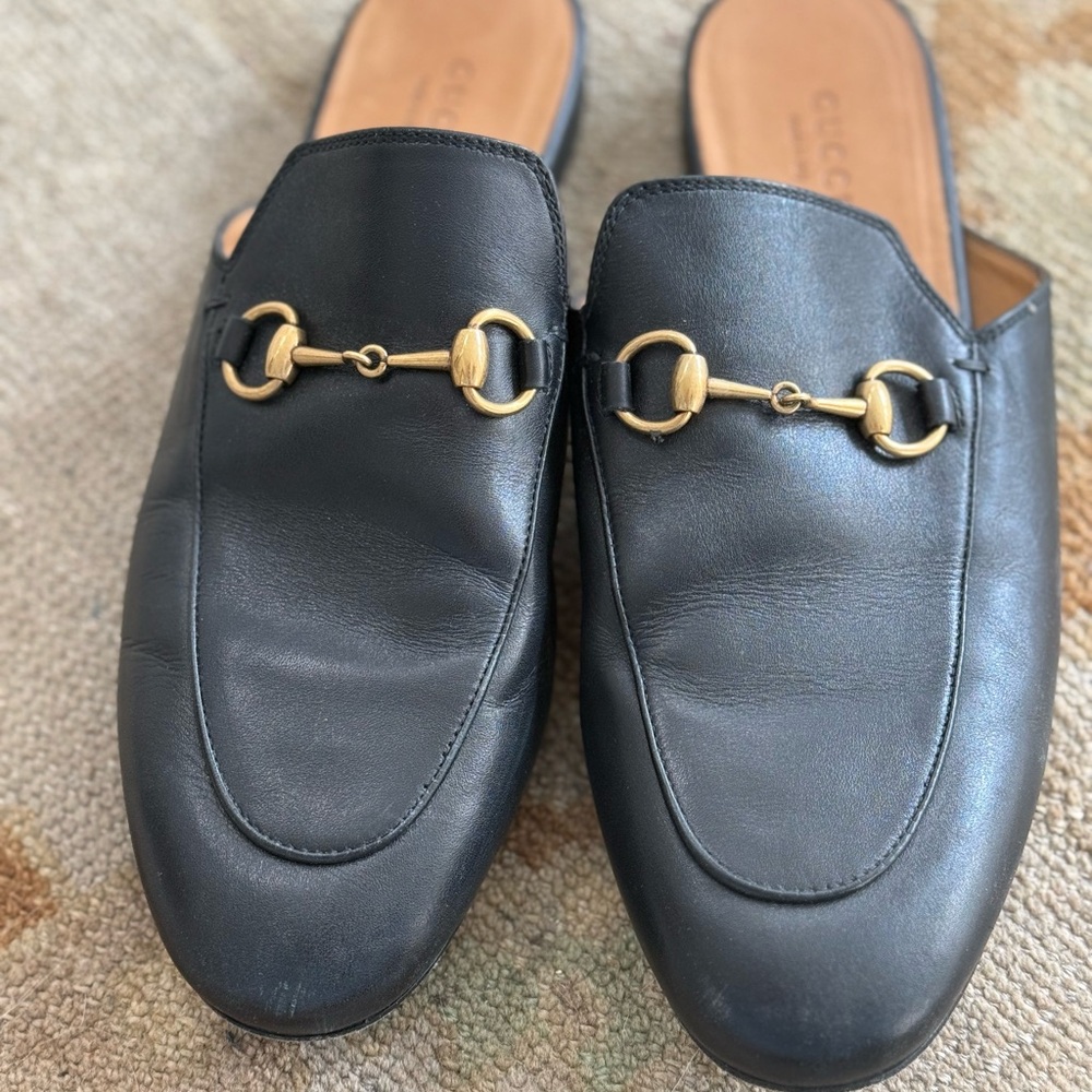 Gucci Princetown Leather Mules in color Nero size 38